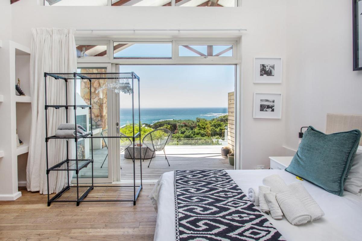 ホテル Far Horizons Camps Bay ケープタウン エクステリア 写真