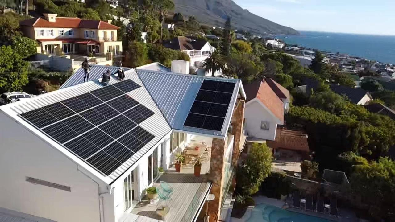 ホテル Far Horizons Camps Bay ケープタウン エクステリア 写真