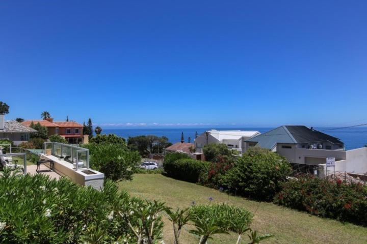 ホテル Far Horizons Camps Bay ケープタウン 部屋 写真