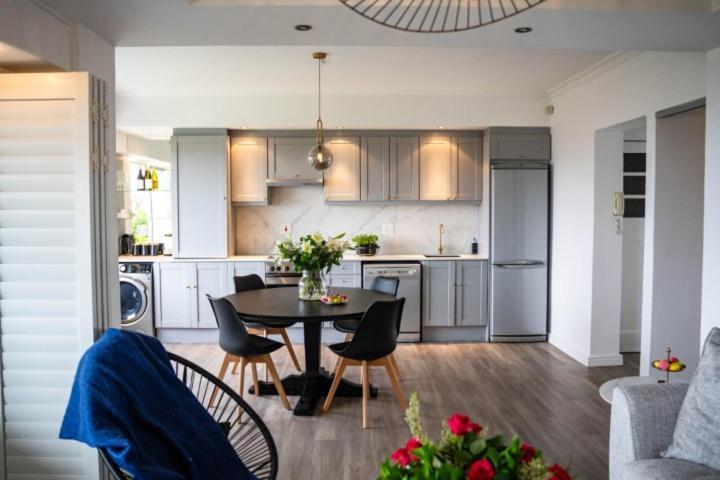 ホテル Far Horizons Camps Bay ケープタウン 部屋 写真